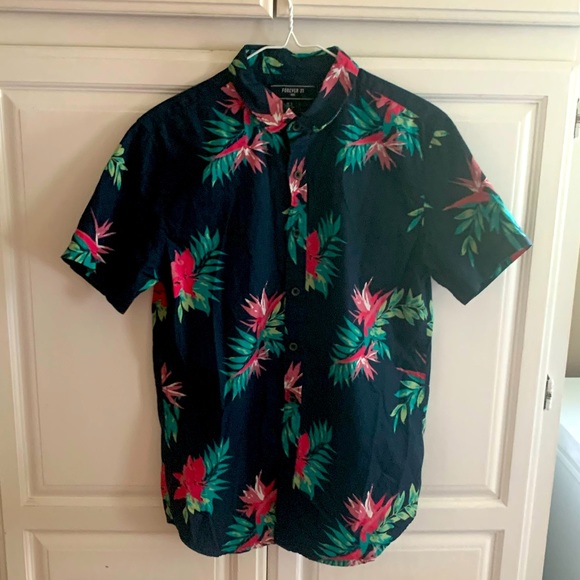 Forever 21 Other - Forever 21 Casual Button Down shirt with Flowers